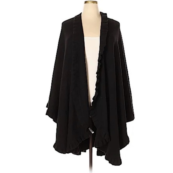 NWOT Bergdorf Goodman Cashmere Black Extra Large Wrap With Ruffled Ends - Picture 2 of 2